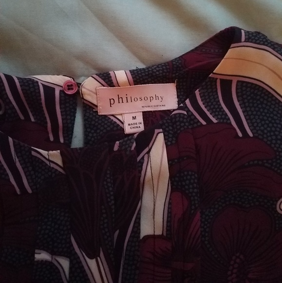 Philosophy sleeveless pleated front swing top - Picture 2 of 6